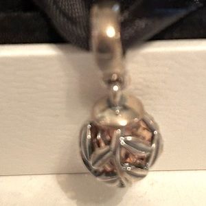 Pandora Dangle Citron Stone encased in leaves